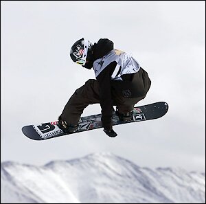 shaun white 2005 Popular Snowboarder Shaun White takes Gold at Olympics 2010